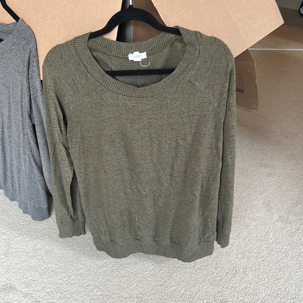 Green long sleeve shirt